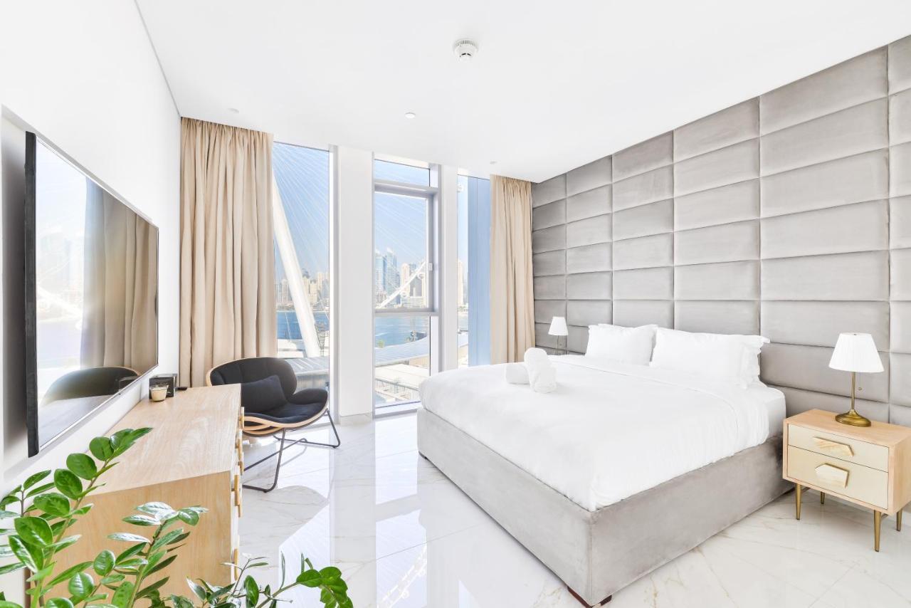 Luxury 2 Bedroom Beachfront Apt W Stunning Sea View Dubaï Extérieur photo